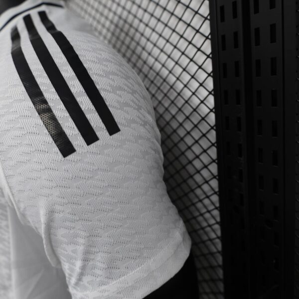 CAMISETA REAL MADRID 24/25 - Image 9