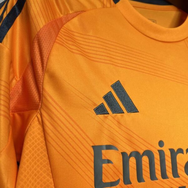CAMISETA REAL MADRID NARANJA FAN 24/25 - Image 2