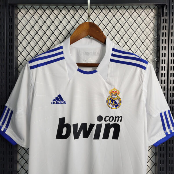 CAMISETA RETRO REAL MADRID 10/11 - Image 2