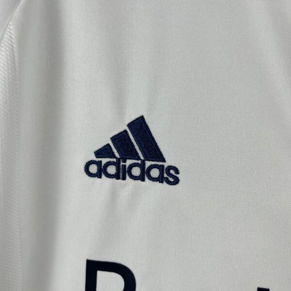 CAMISETA RETRO REAL MADRID 1ª EQUIPACIÓN 01/02 - Image 7