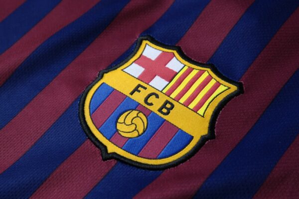 CAMISETA RETRO BARCELONA 1ª EQUIPACIÓN 18/19 - Image 3