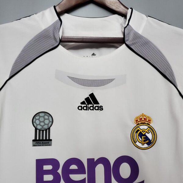 CAMISETA RETRO REAL MADRID 1ª EQUIPACIÓN 06/07 - Image 10
