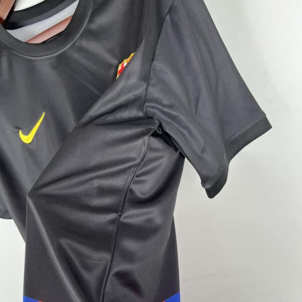 CAMISETA BARCELONA 8ª ESPECIAL EQUIPACIÓN 23/24 - Image 4