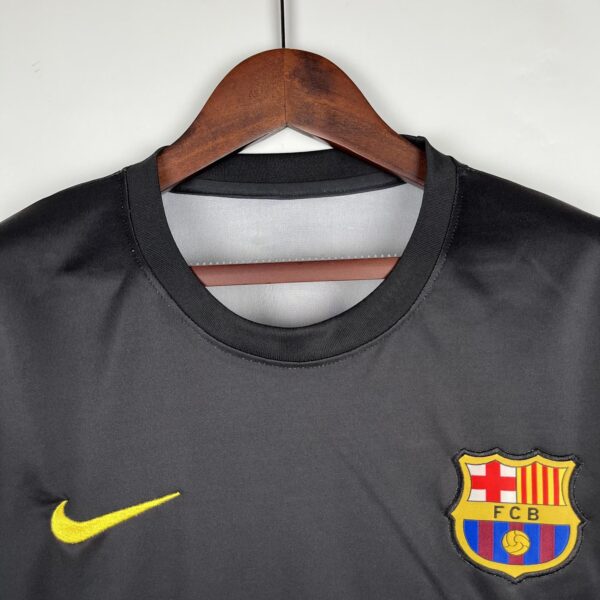CAMISETA BARCELONA 8ª ESPECIAL EQUIPACIÓN 23/24 - Image 8