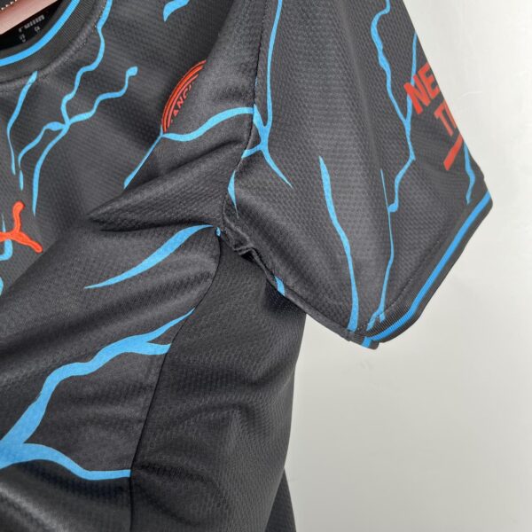 CAMISETA MANCHESTER CITY 3ª ESPECIAL EQUIPACIÓN 23/24 - Image 4