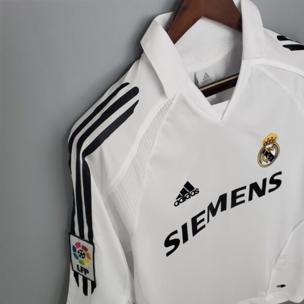 CAMISETA RETRO REAL MADRID 1ª EQUIPACIÓN 05/06 - Image 7