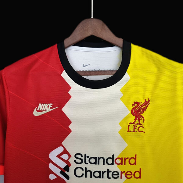 CAMISETA LIVERPOOL 2ª ESPECIAL EQUIPACIÓN 22/23 - Image 2