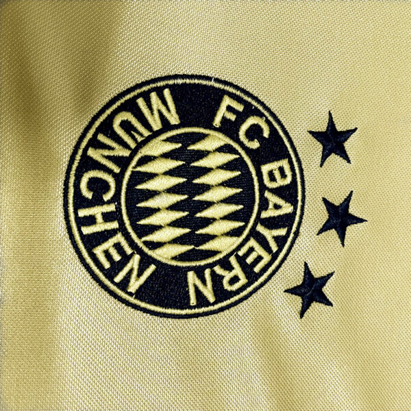 CAMISETA RETRO BAYERN MUNICH 2ª EQUIPACIÓN 04/05 - Image 8