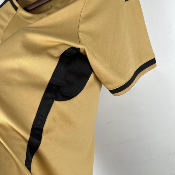 CAMISETA REAL MADRID 9ª ESPECIAL EQUIPACIÓN 23/24 - Image 4