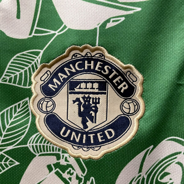 CAMISETA MANCHESTER UNITED ESPECIAL EQUIPACIÓN 22/23 - Image 9