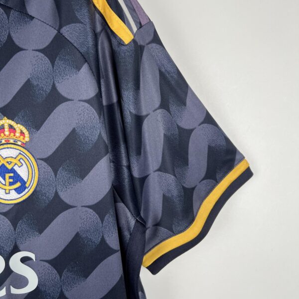 CAMISETA REAL MADRID 2ª EQUIPACIÓN 23/24 - Image 6