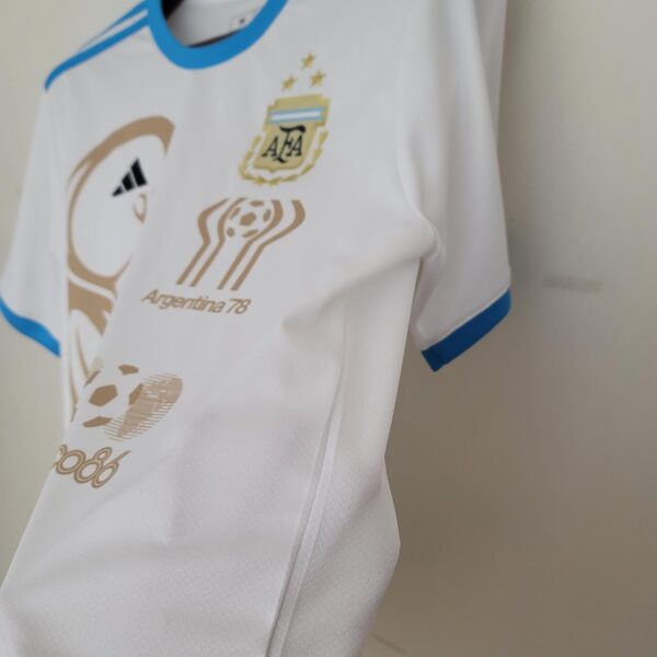 CAMISETA ARGENTINA 1ª ESPECIAL EQUIPACIÓN 23/24 - Image 4