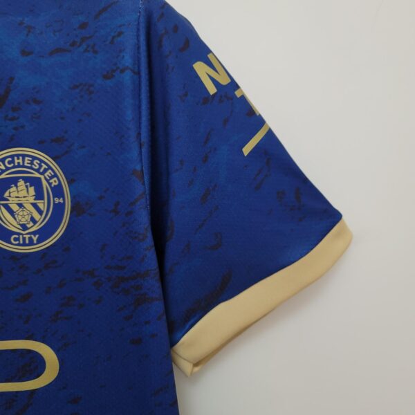 CAMISETA MANCHESTER CITY 1ª ESPECIAL EQUIPACIÓN 23/24 - Image 5
