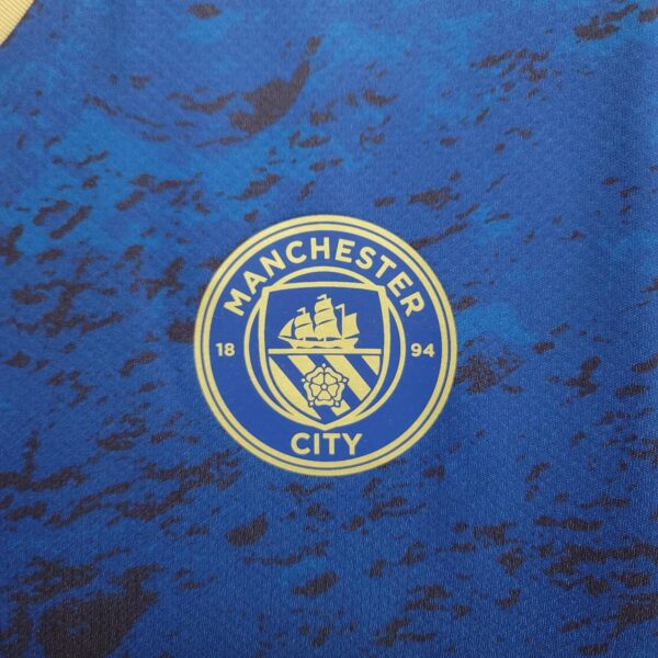 CAMISETA MANCHESTER CITY 1ª ESPECIAL EQUIPACIÓN 23/24 - Image 7