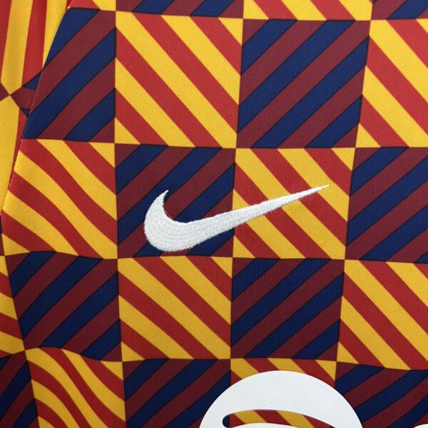 CAMISETA BARCELONA 4ª ESPECIAL EQUIPACIÓN 23/24 - Image 5