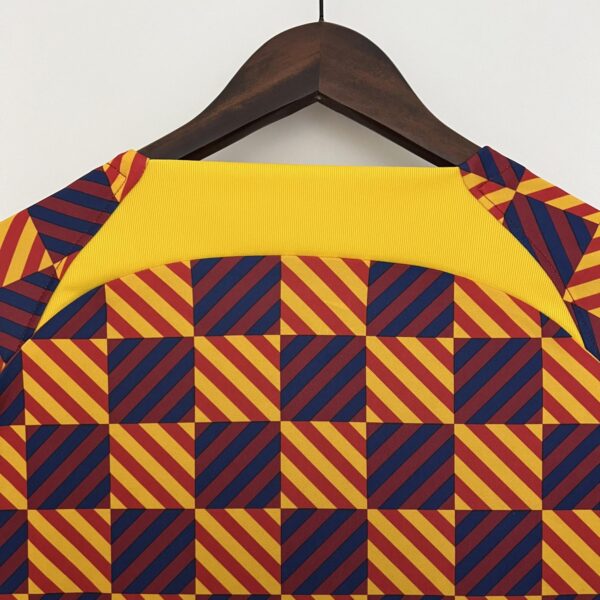 CAMISETA BARCELONA 4ª ESPECIAL EQUIPACIÓN 23/24 - Image 2