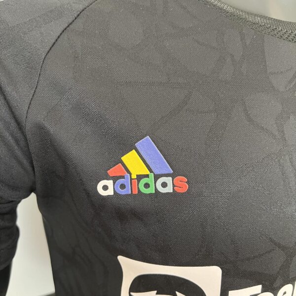 CAMISETA MANCHESTER UNITED 2ª ESPECIAL EQUIPACIÓN 23/24 - Image 7