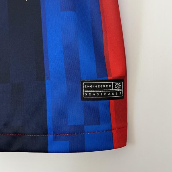 CAMISETA BARCELONA 1ª ESPECIAL EQUIPACIÓN 23/24 - Image 4