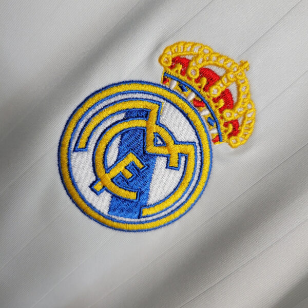 CAMISETA RETRO REAL MADRID 06/07 - Image 5