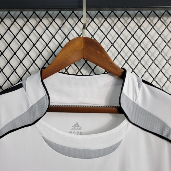 CAMISETA RETRO REAL MADRID 06/07 - Image 7