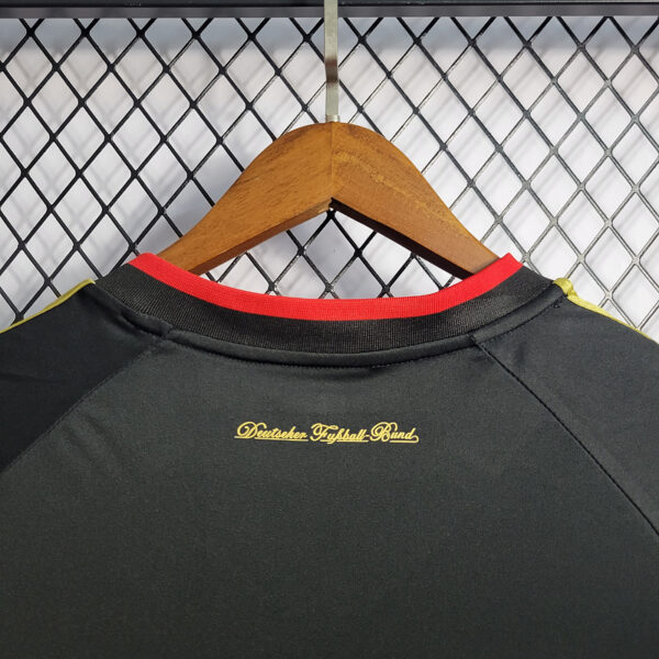 CAMISETA RETRO ALEMANIA 10 - Image 9