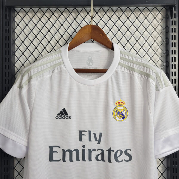 CAMISETA RETRO REAL MADRID 15/16 - Image 9